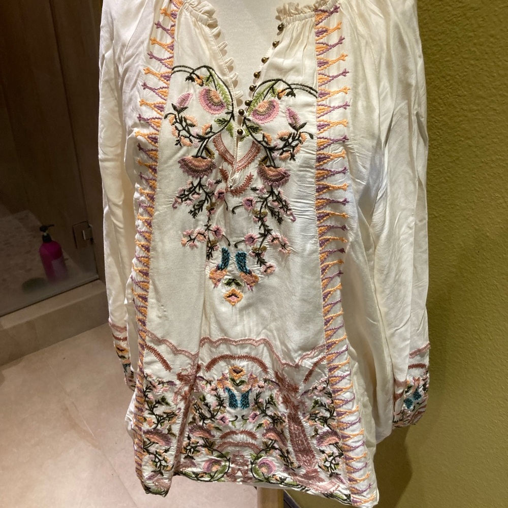 Sundance cream embroidered bell sleeve blouse
